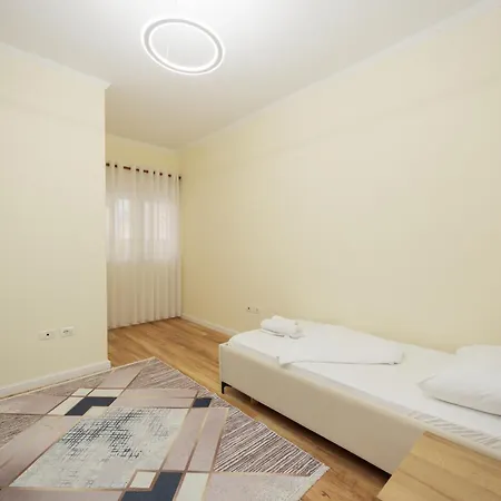 Izzy Apartment